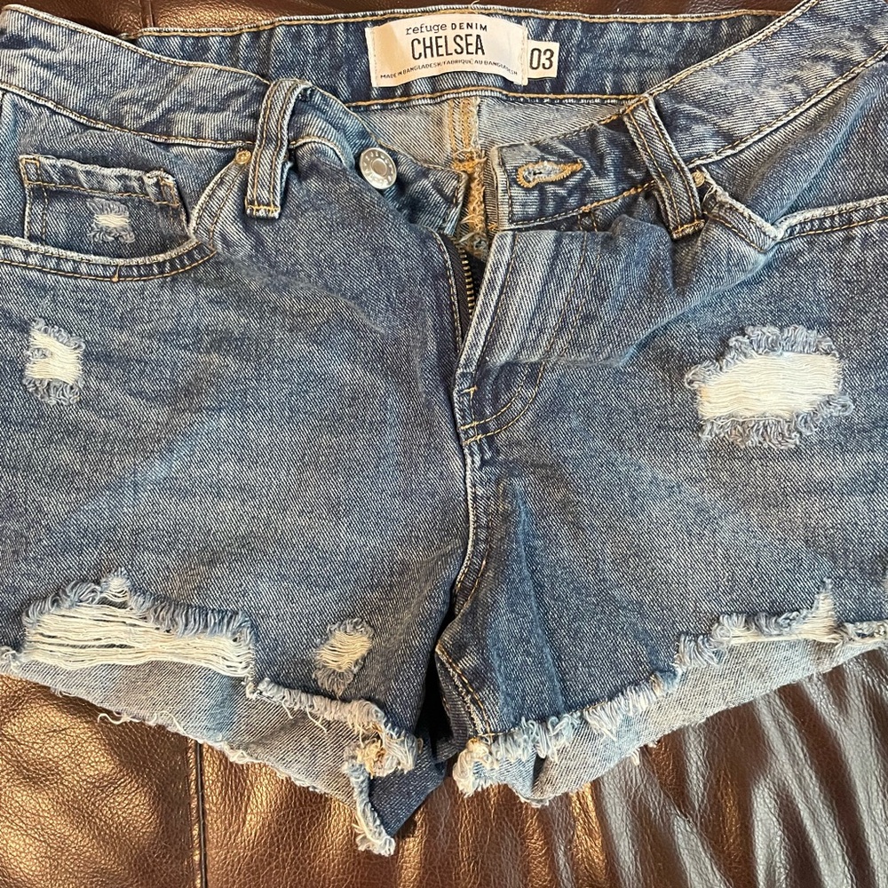 Refuge denim size 3 Jean shorts